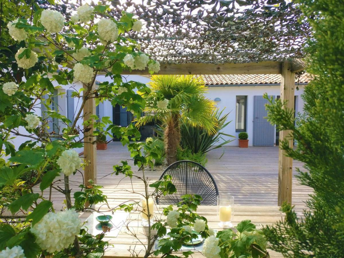 Derriere La Plage : Suite, Patio Et Pergola Le Bois-Plage-en-Ré Exterior foto